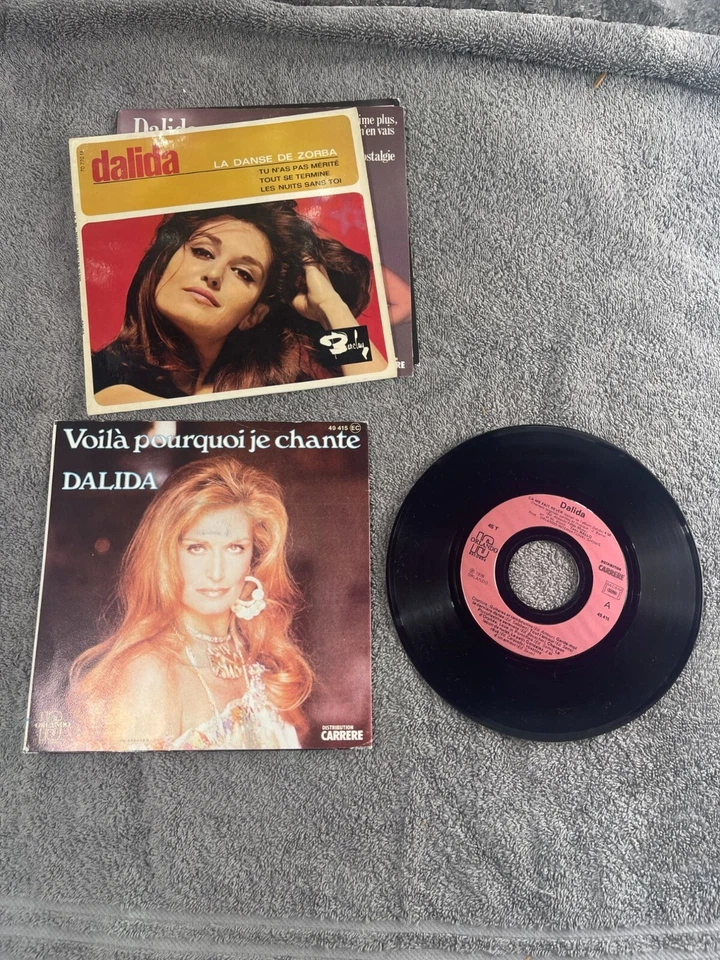 Dalida 7" Vinyl Records With Sleeves - Vintage French EPs & Singles Lot Of 4 45R - Image 4 of 4
