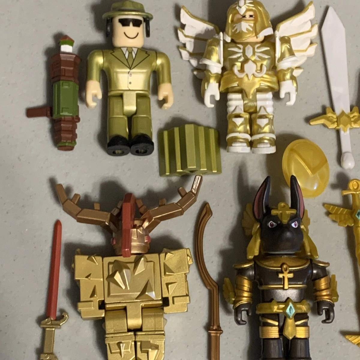 Roblox Action Collection - Anubis Figure Pack [Includes Exclusive Virtual  Item] 