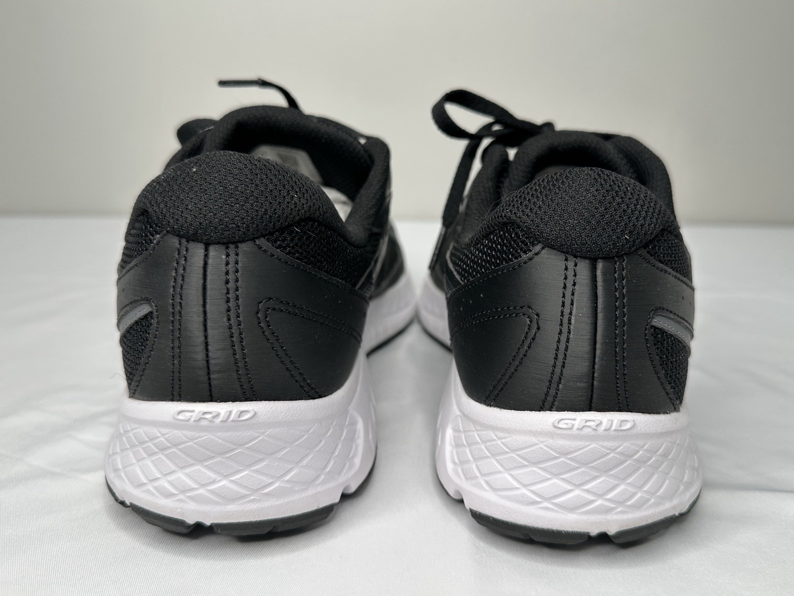 Saucony Cohesion 13 Black White Low Top Running Shoes S10559-1 Women's Size 11 thumbnail 6