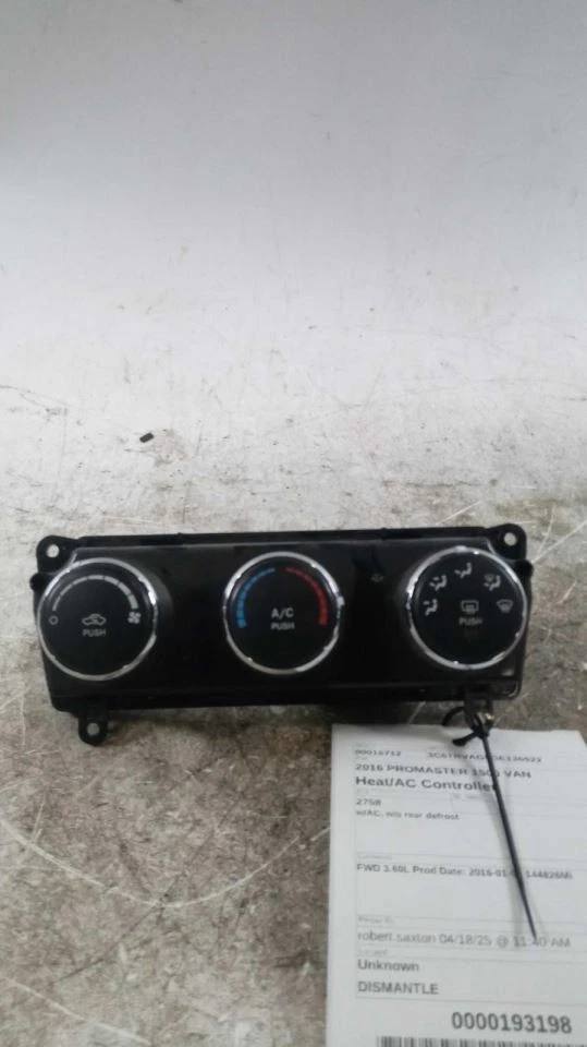 Control de temperatura con CA para furgoneta PROMASTER 1500 14-18 437885 Foto 2 de 4