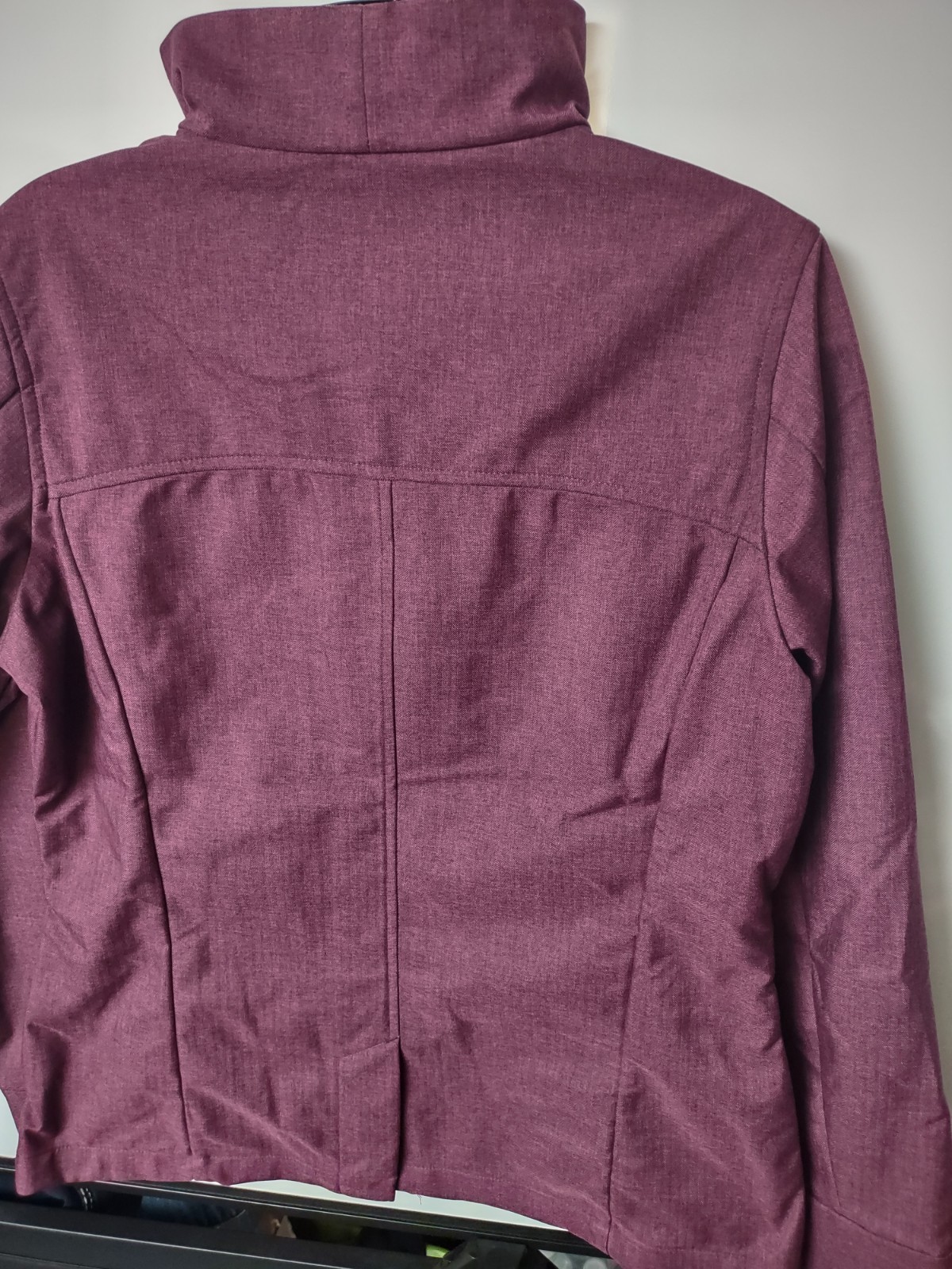 North End Women’s Softshell Jacket Medium Burgund… - image 3