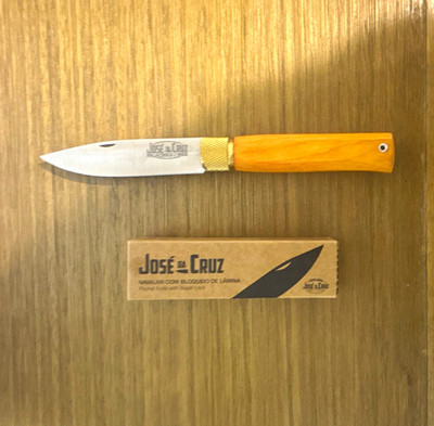 Jose da Cruz M85018 Satin Folding Knife Yew Wood Handles