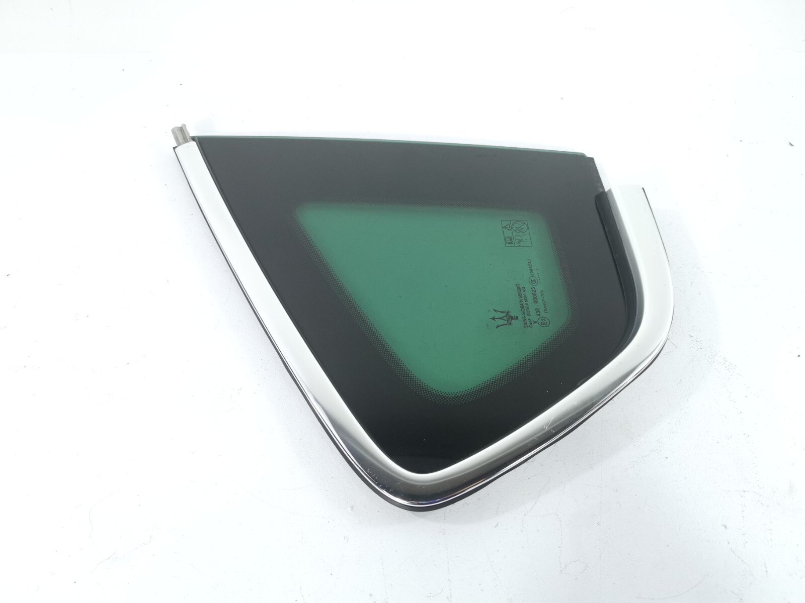 17-20 MASERATI Levante REAR RIGHT PASSEN SIDE QUARTER WINDOW GLASS 06701010600