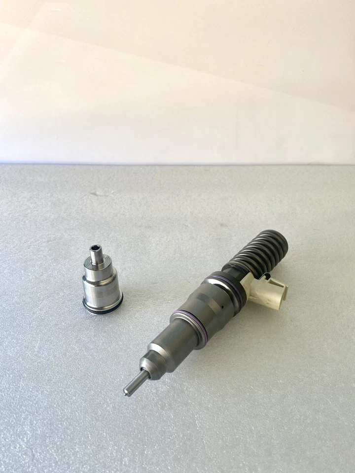 Fuel Injector for Volvo or Mack D13 MP8 engine US14 P/N 22479124 injector Sleeve - Image 2 of 4