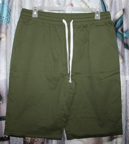 (B-R) Women's Green Elastic Waist Cuffed Stretch Shorts - Size 2XL