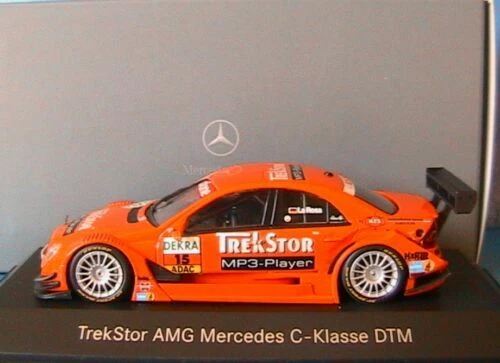 Voitures, camions et fourgons miniatures roses Mercedes 1:43