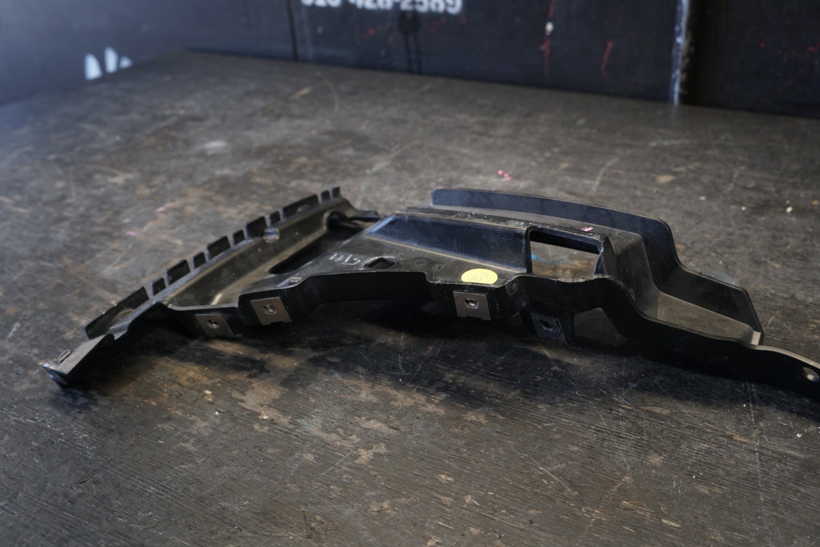 Audi R8 2017-2023 REAR+LEFT Bumper bracket