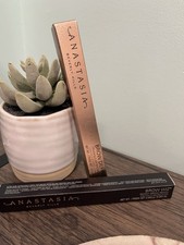 NIB Anastasia Beverly Hills BROW WIZ Pencil BROW DEFINER Full Size Taupe