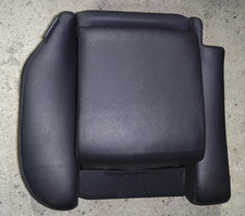 Mercedes Benz E-Klasse S 211 T-Modell Rücksitz rechts Kindersitz Mercedes Benz E-Klasse S 211 T-Modell Rücksitz rechts Kindersitz