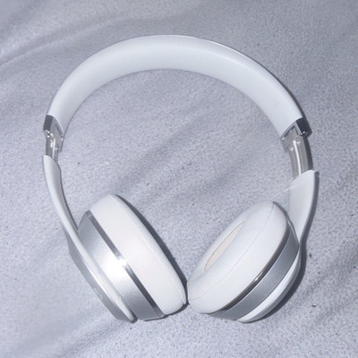 Beats by Dr. Dre Solo3 On-Ear Bluetooth Wireless Headphones Mic White/Silver