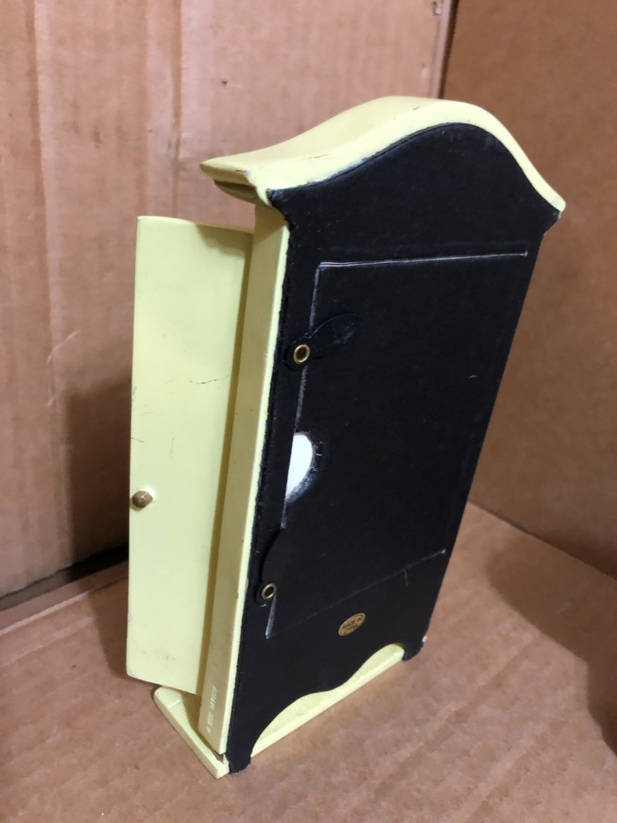 Betty Boop 1995 Vandor Picture / Photo Frame BB Standing at her