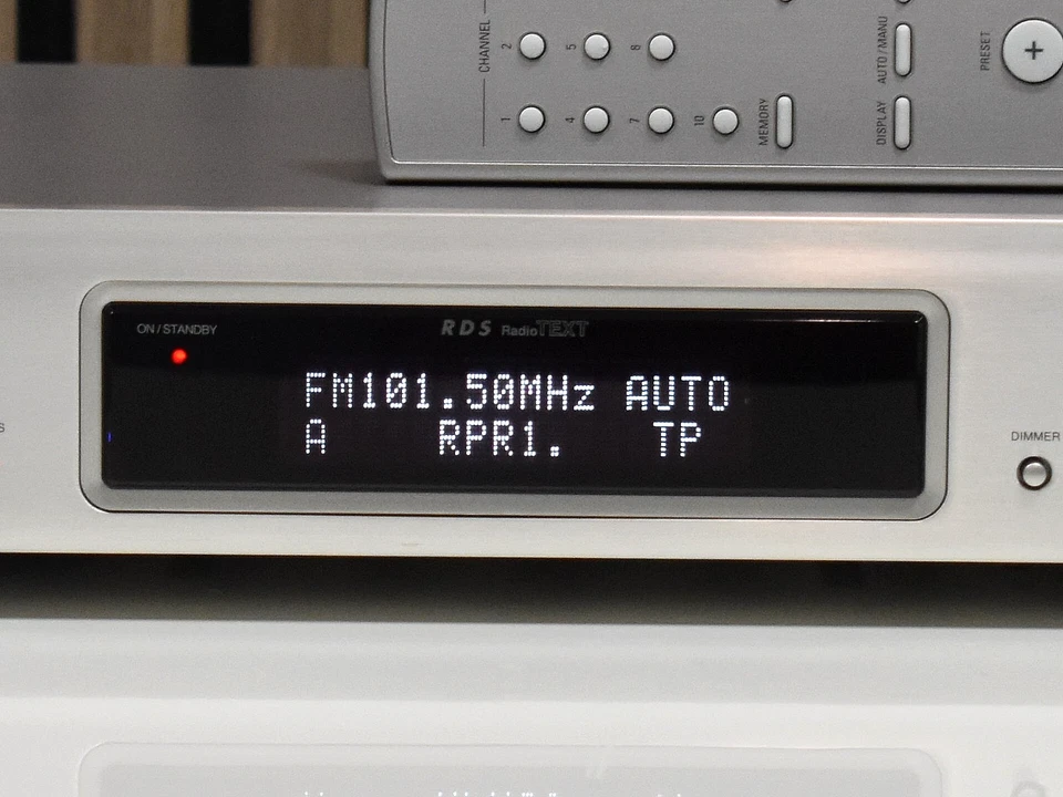 DENON TU-1500 AE Spitzenklasse RDS Tuner mit Fernbedienung Top Zustand - Bild 3 von 4