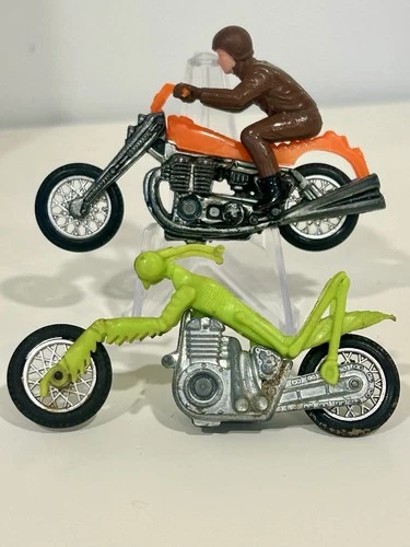 Vintage Hotwheels RRRumblers Preying Menace + Road Hog W/Brown Rider Mattel 70’s