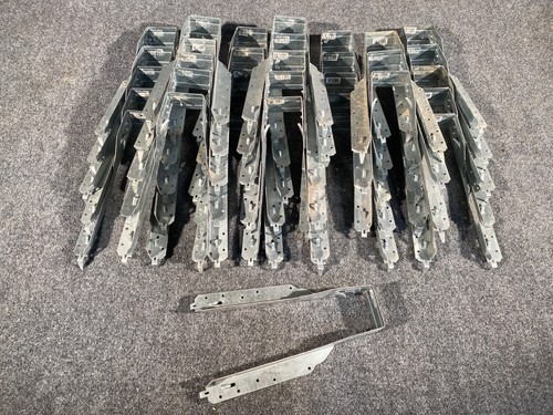 Simpson Strong Tie IUS2.56/11.88 Top Flange I-Joist Hanger. 34 Pcs.