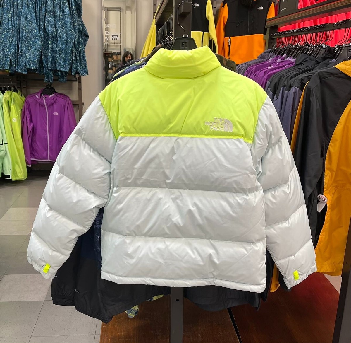 s-l1200.jpg s-l1200.jpg