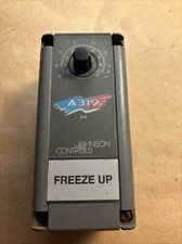 JOHNSON CONTROLS TEMPERATURE CONTROLLER A319A...
