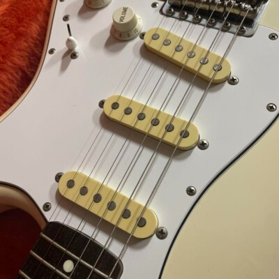 スクワイヤー フェンダー ジャパン CST-30 1984～87年製 Eシリアル Squier by Fender CST-30 3TS 1984～1987年製 Eシリアル 買取り