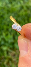 18ct gold natural Diamond engagement ring
