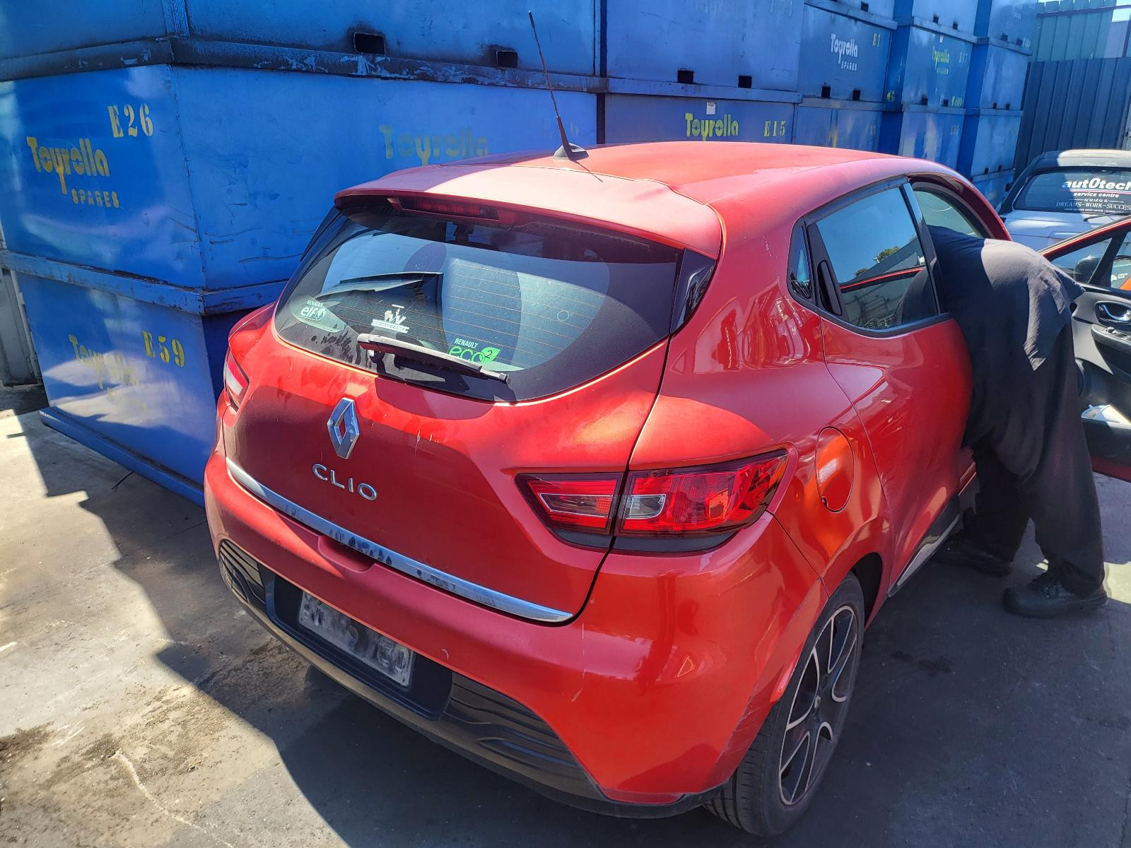 Renault Clio Fascia X98 09/2013-10/2019 - thumbnail 8