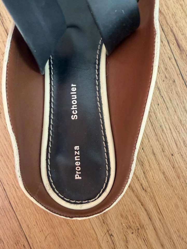 Tacones de cuero Proenza Schouler Slingback Wave Foto 2 de 4