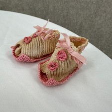 VTG Hand Crocheted Baby Sandals Pink Flower Ribbon Tan Newborn Infant Shoes