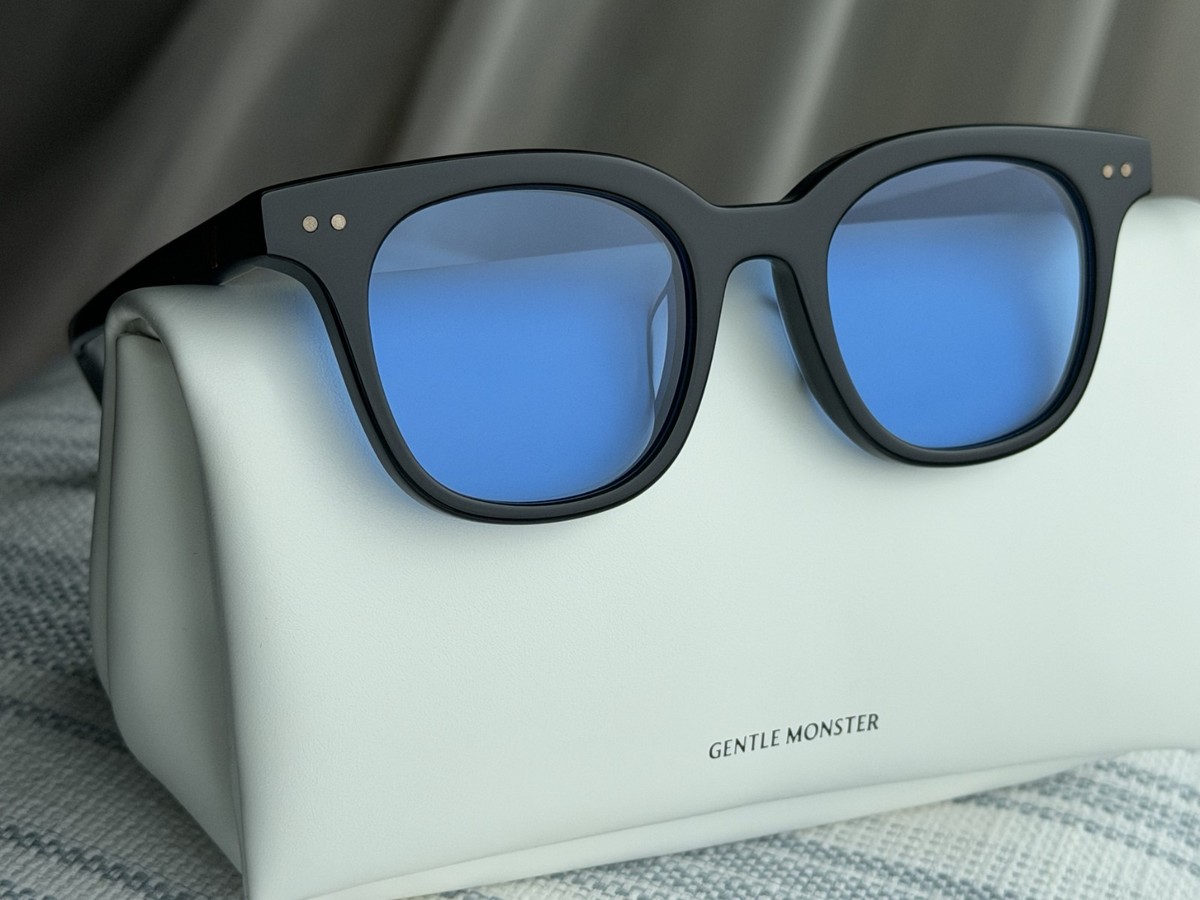 new Gentle Monster South Side Black Col 01 Frame + Blue Zeiss Lens