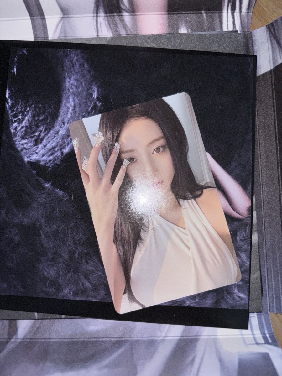 lesserafim ユンジン HOT yunjin 直筆サイン トレカ 2枚 LE SSERAFIM [HOT] HUH YUNJIN Autographed Signed Album Compact | eBay