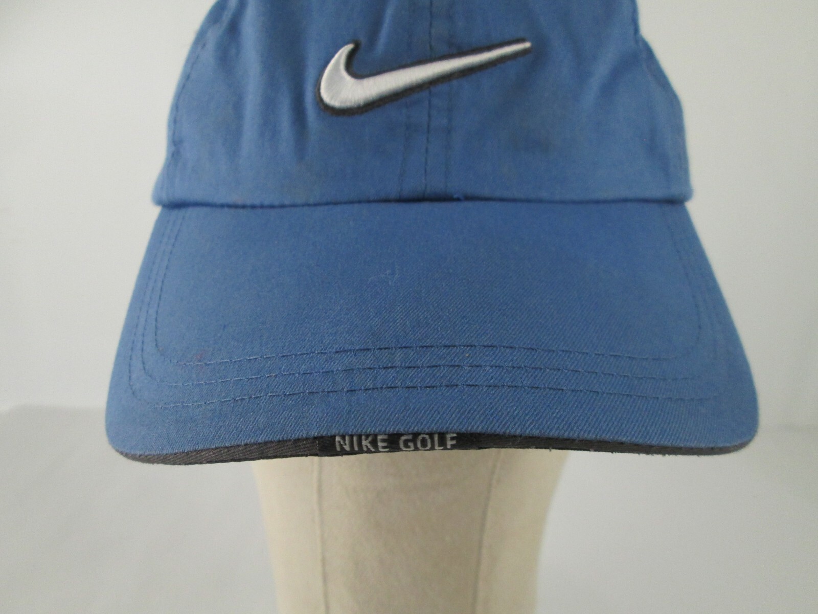 Nike Baseball Golf Hat Strapback Embroidered Poly… - image 2