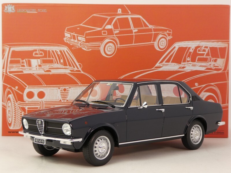 ALFA ROMEO ALFETTA GT 1.6 1976 SILVER LAUDORACING LM130A3 1:18 GRIS METAL RESINE
