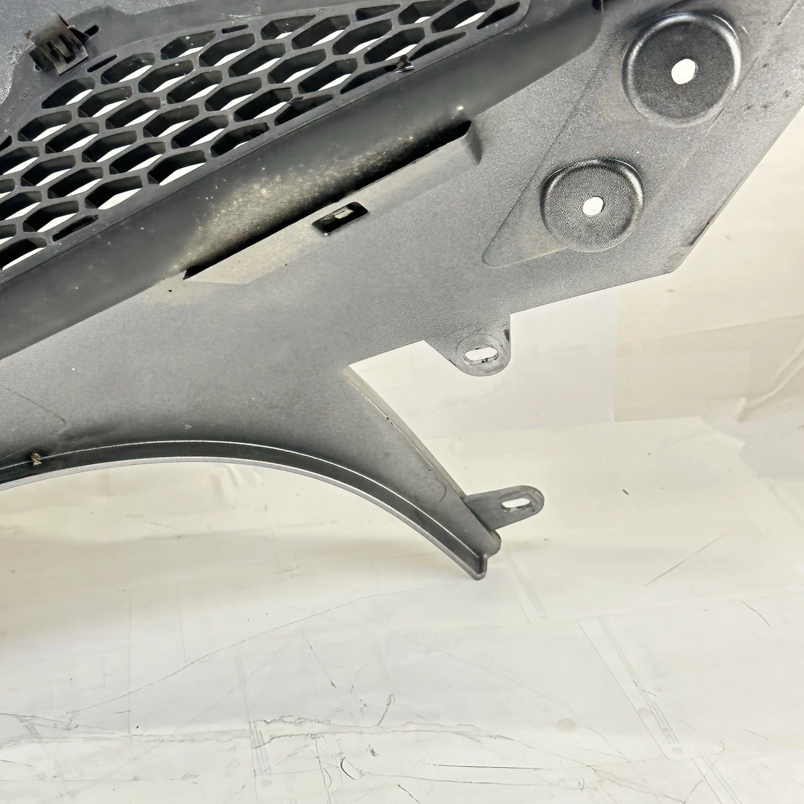 2012 CAN-AM SPYDER RT-S SE5 RIGHT SIDE FAIRING COWL PANEL BODY PLASTIC SILVER