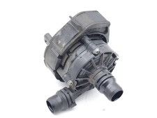 Pompe à eau Peugeot 3008