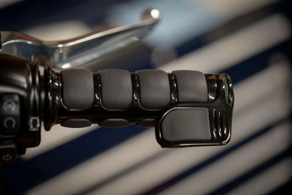 1"For Harley Davidson Softail Fatboy FatBob Handlebar Grips Throttle Boss Black - Image 4 of 4