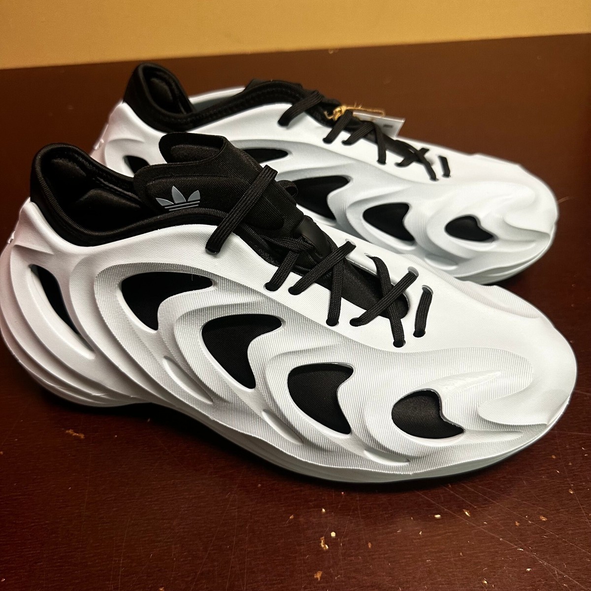 スニーカー adidas Adipuff White Black Adidas Mens White Black Originals Adifom Q HQ4322 Running