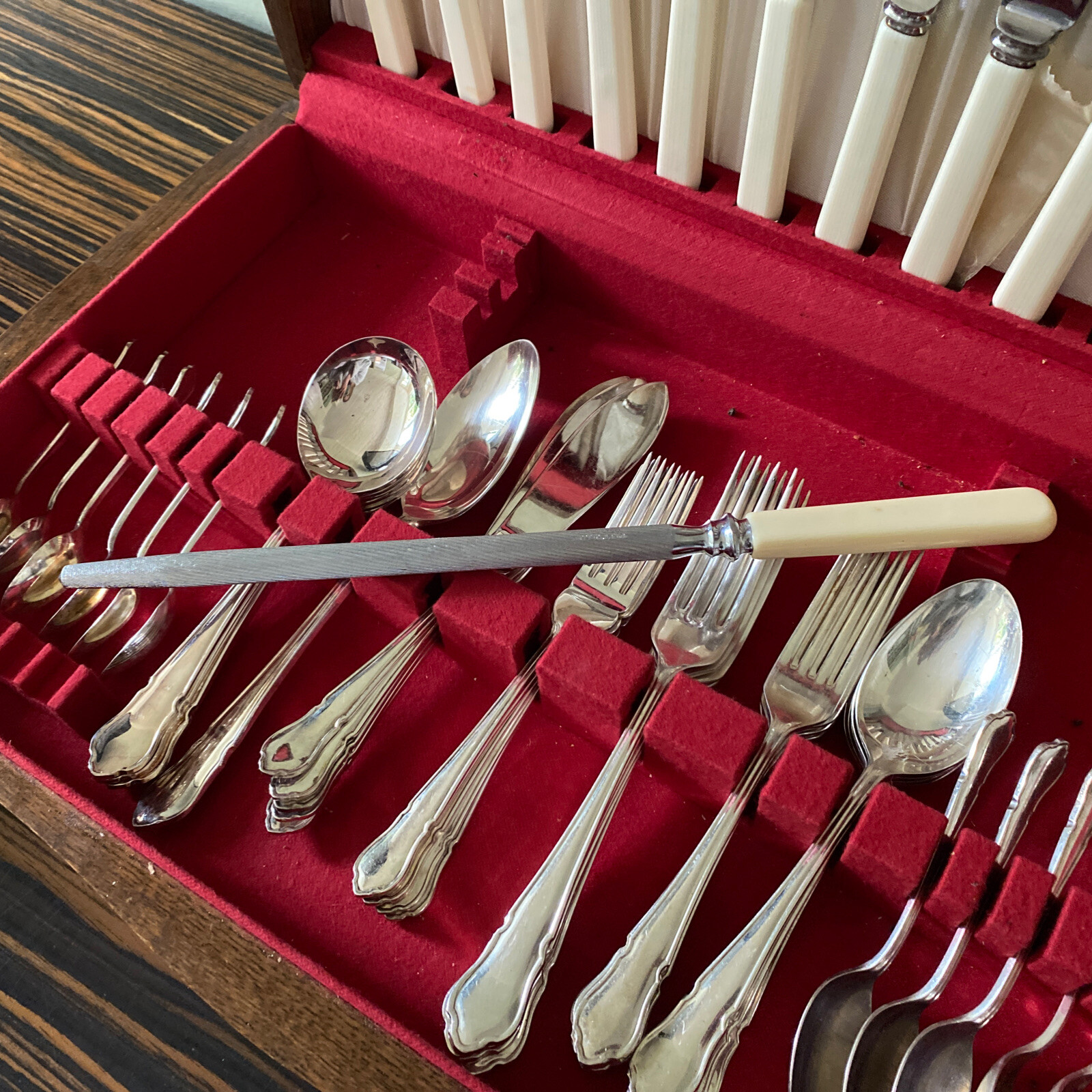 Vintage Ryals Silver Plated Cutlery Oak Canteen 59 piece 6 person few