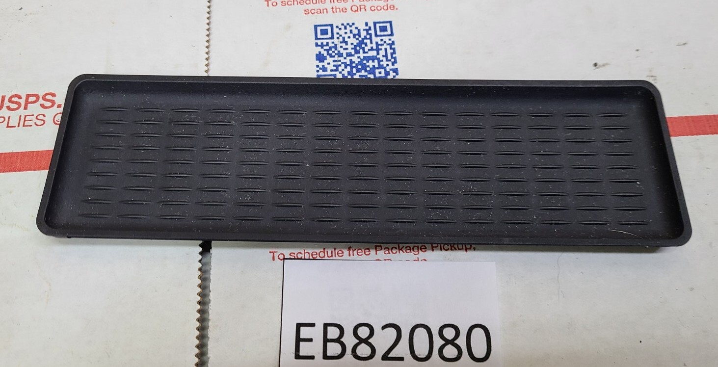 20002006 BMW X5 Center Console Rubber Mat Insert Inside Armrest