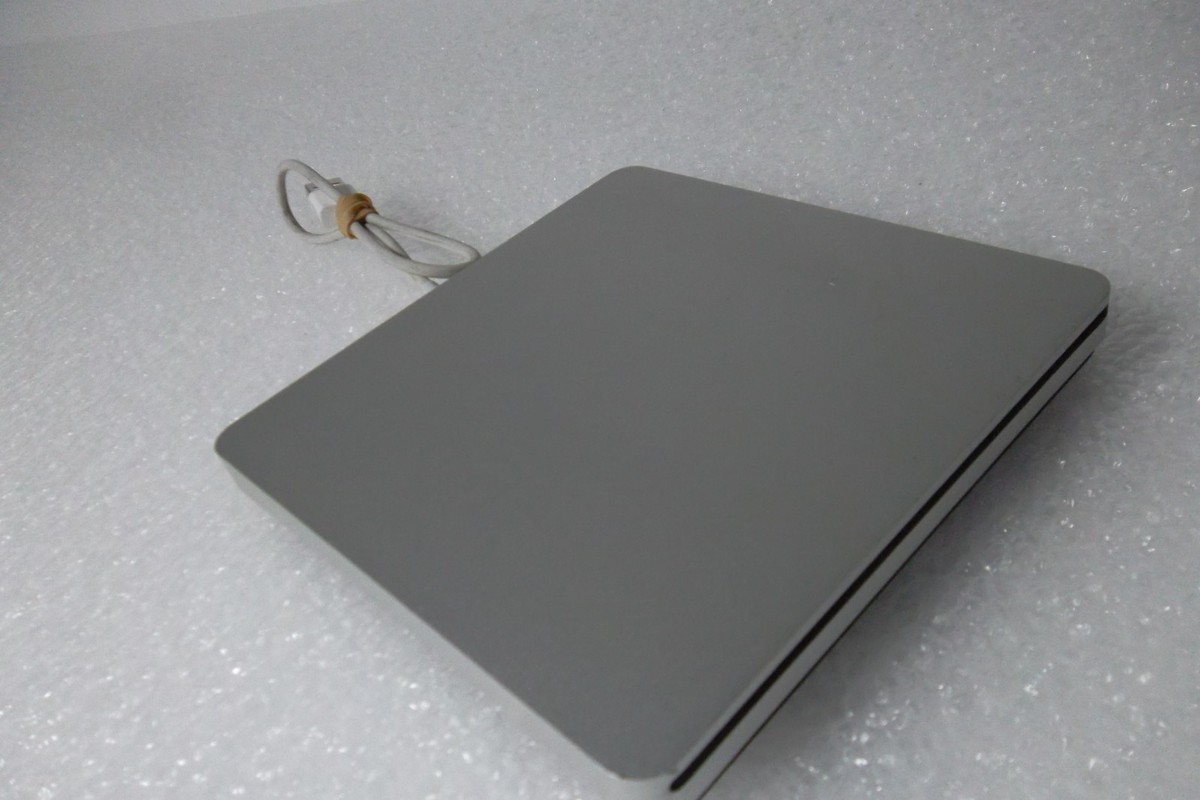 【未使用】Apple純正　USB Super Drive A1379 Apple A1379 USB External SuperDrive - CD DVD/RW Burner
