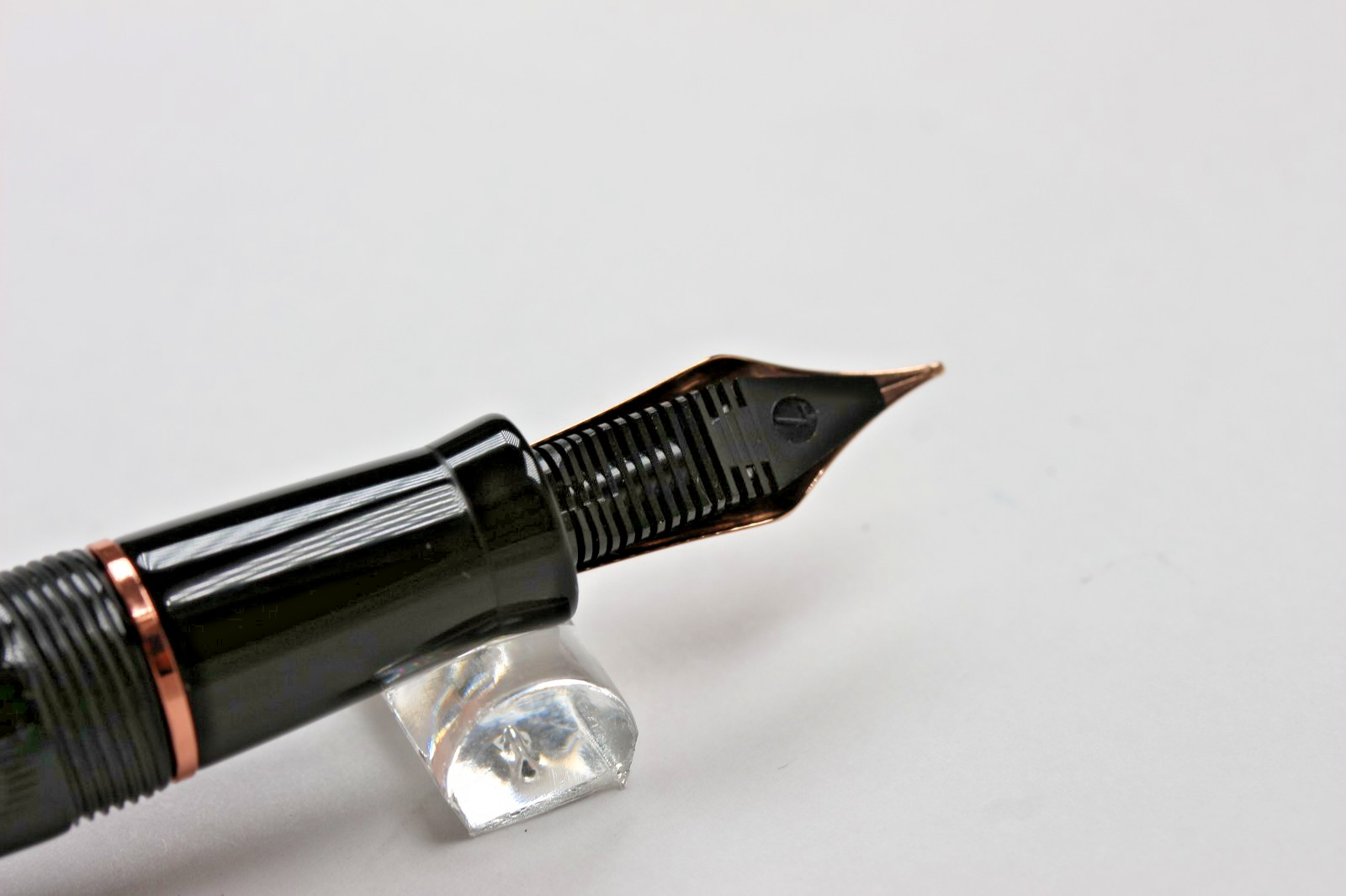 CONKLIN MARK TWAIN CRESCENT FOUNTAIN PEN BLACK CHASED /GOLD TRIM  FINE NIB