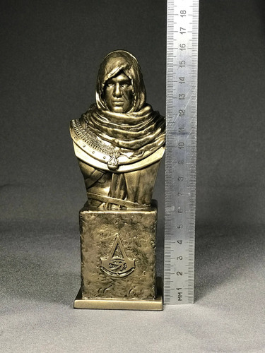 CUSTOM SCULPTED INSPIRED BY BAYEK FRYE ASSASSIN'S CREED FAUX BRONZE BUST STATUE - Picture 6 of 7