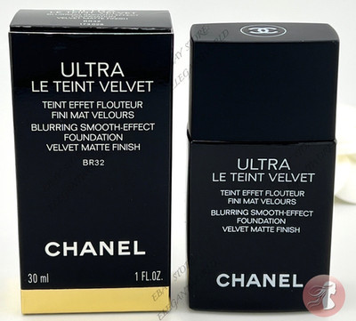 Chanel ULTRA LE TEINT VELVET Blurring Smooth Effect Matte Finish Foundation BR32