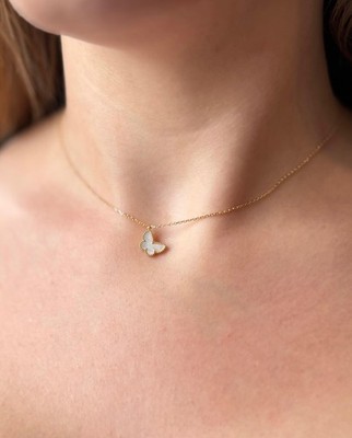 Van Cleef & Arpels Sweet Butterfly Necklace in Gold
