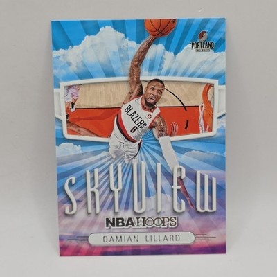 2022-23 Panini NBA Hoops - Skyview Holo Winter #11 Damian Lillard Blazers