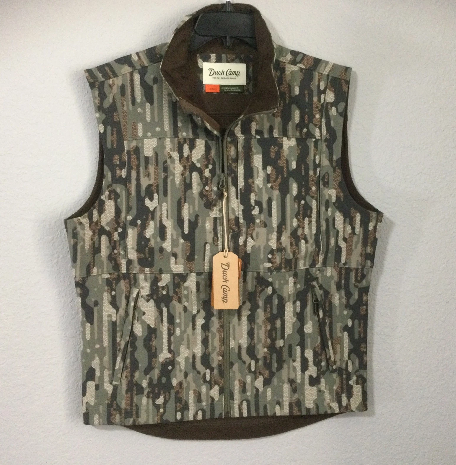 Duck Camp Men's Contact Soft shell Vest Size M Camo/ Fleece Vest New With Tags