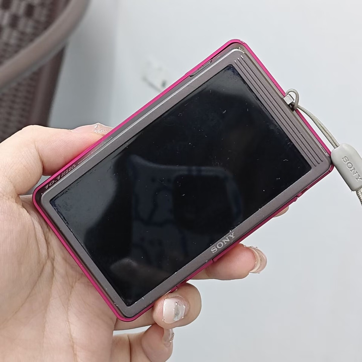 SONY Cyber-shot DSC-T700 Digital Camera 10.10 MP 4X Zoom Touch