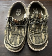 Hey Dudes Boys Youth Wally Slip Ons Olive Green Fish Camo Size YT4