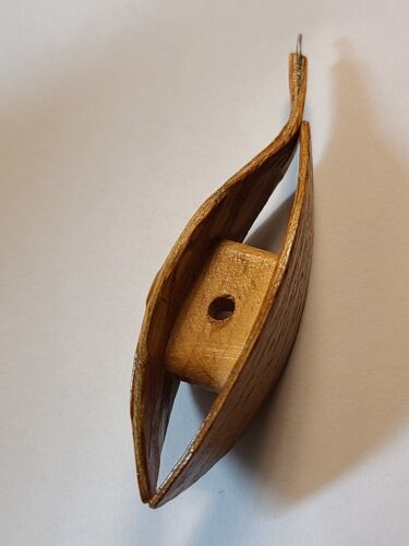 LACEWOOD Wooden Tatting Shuttle W/ HOOK Handmade Frivolite 3-3/8" US SELLER - Picture 2 of 2