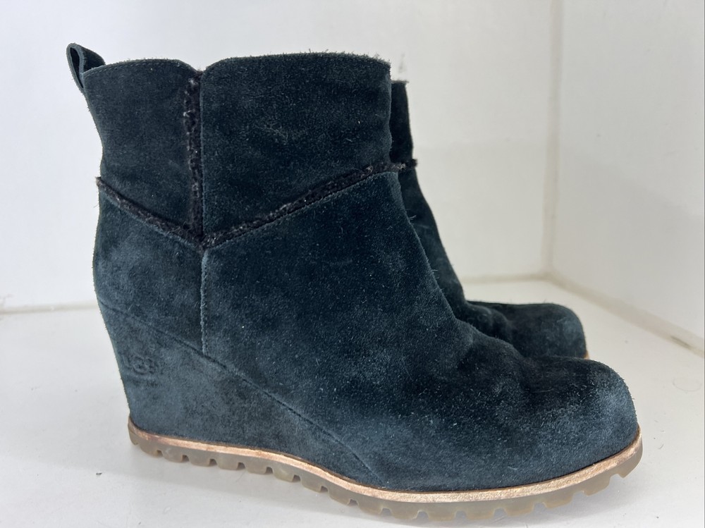 UGG Martens Boots Size 9 Black