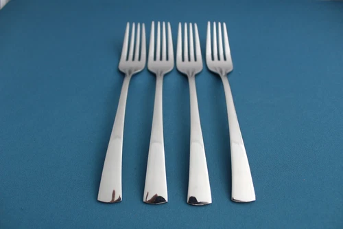 Zwilling J A Henckels BELLASERA Glossy Dinner Forks (Set of 4) 18/10 NEW 7 7/8"