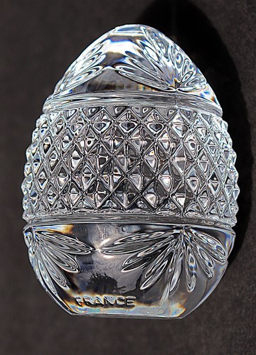 Mint Vintage 1993 AVON Majestic Lead CRYSTAL EGG with Pewter Base Stand - France - Picture 8 of 24