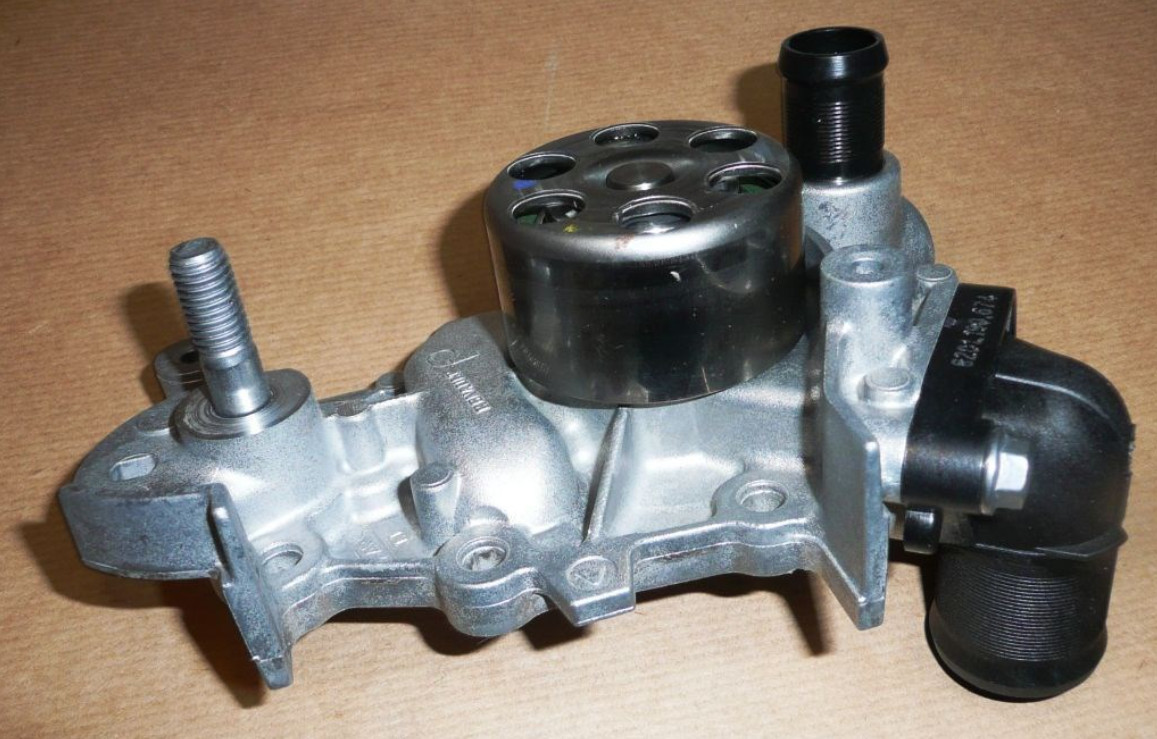 Pompe à eau original Renault Clio d'une durabilité supérieure pour moteur 16V