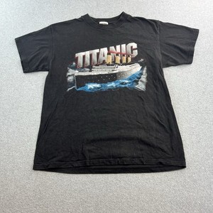 トップス \"Titanic\" Exhibition Black Tee Size:L $_12.JPG?set_id=880000500F